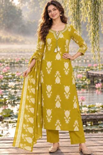 women ethnic motifs printed regular thread work  cotton kurta with trousers & with dupatta