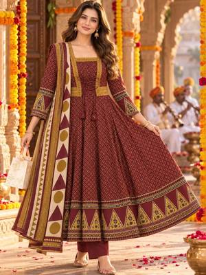 women ethnic motifs printed regular gotta patti  cotton kurta with trousers & with dupatta 1