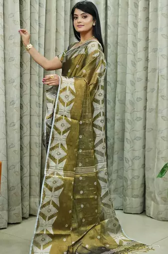 Gold women ethnic motifs printed saree