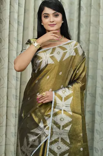 Gold women ethnic motifs printed saree