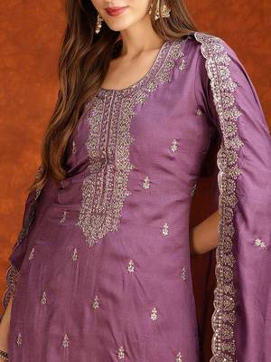 women embroidered regular sequinned kurta with trousers & with dupatta 2