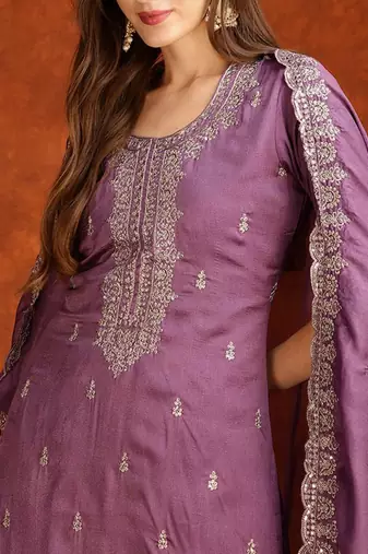 women embroidered regular sequinned kurta with trousers & with dupatta