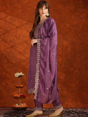 women embroidered regular sequinned kurta with trousers & with dupatta 3