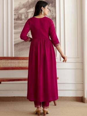 women ethnic motifs embroidered empire thread work kurta with salwar & with dupatta 4