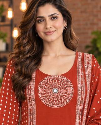 women printed regular  cotton kurta with trousers & with dupatta 2
