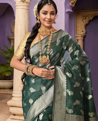 Green paisley woven design chanderi saree 5