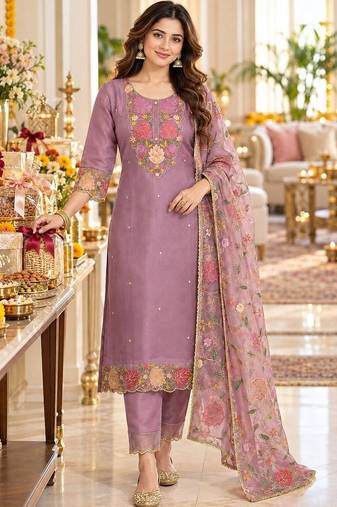 women floral embroidered regular thread work kurta with trousers & with dupatta