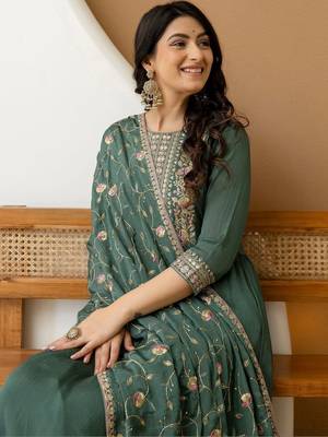 women ethnic motifs embroidered empire thread work  silk kurta with trousers & with dupatta 4
