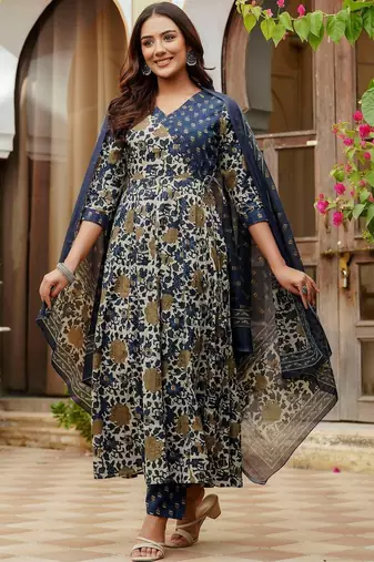 women floral printed panelled  cotton kurta with trousers & with dupatta