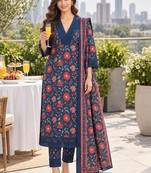 women floral printed regular  cotton kurta with trousers & with dupatta