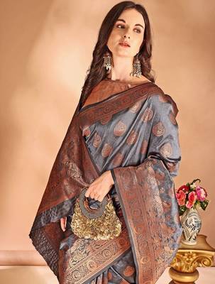 Grey woven design zari banarasi saree 5