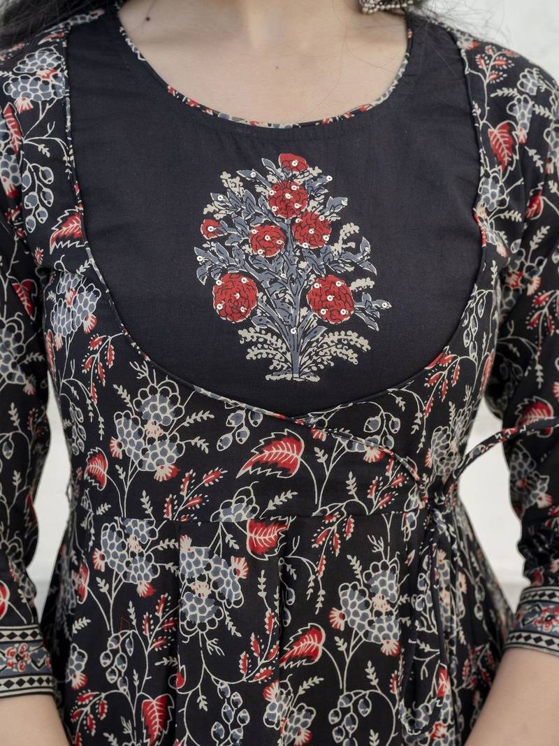 women floral printed empire  cotton kurta with trousers & with dupatta