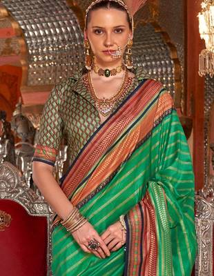 Green ethnic motifs zari banarasi saree 3
