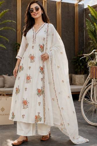 women floral embroidered regular thread work chanderi cotton kurta with trousers & with dupatta