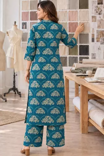 women floral printed regular  cotton kurta with palazzos