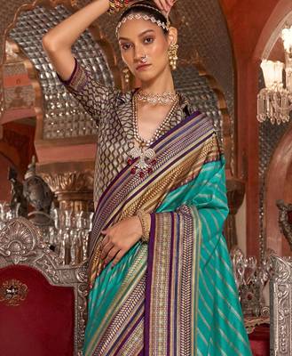 Blue ethnic motifs zari banarasi saree 3