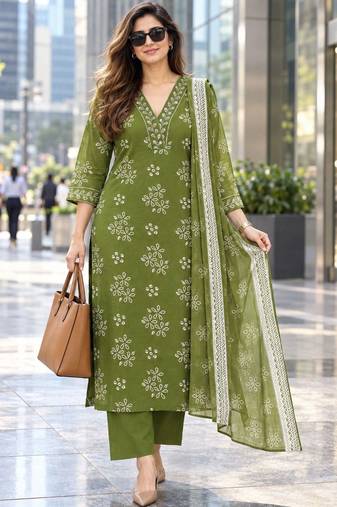 women ethnic motifs printed regular  cotton kurta with trousers & with dupatta