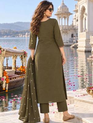 women ethnic motifs embroidered regular mirror work  cotton kurta with trousers & with 3