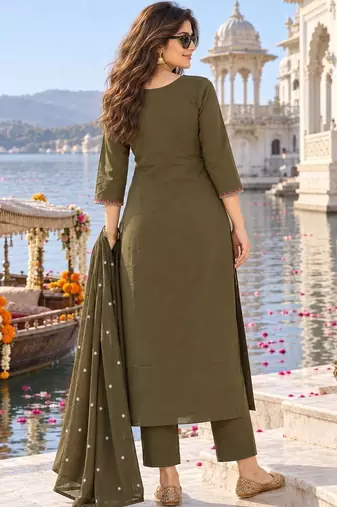women ethnic motifs embroidered regular mirror work  cotton kurta with trousers & with