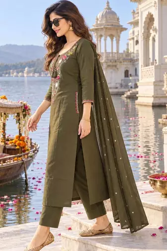women ethnic motifs embroidered regular mirror work  cotton kurta with trousers & with