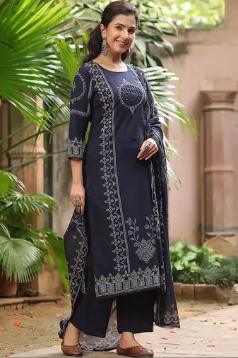 women regular thread work  cotton kurta palazzos with dupatta