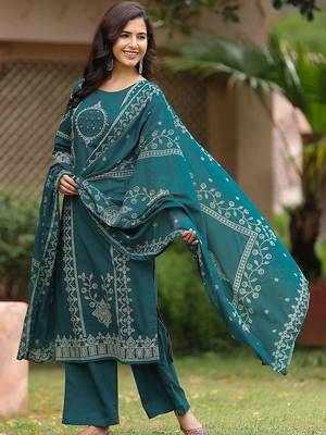 women ethnic motifs printed regular  cotton kurta with palazzos & with dupatta 3