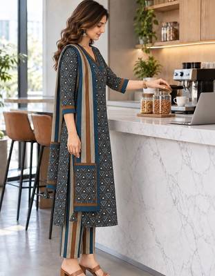 women printed regular  cotton kurta with trousers & with dupatta 2