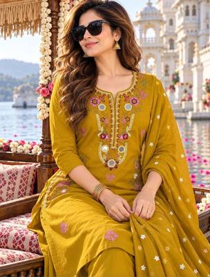 women ethnic motifs embroidered regular mirror work  cotton kurta with trousers & with 4