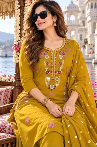women ethnic motifs embroidered regular mirror work  cotton kurta with trousers & with