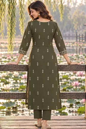 women ethnic motifs embroidered regular thread work  cotton kurta with trousers & with