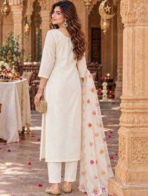 women floral embroidered kurta with trousers & with dupatta 3