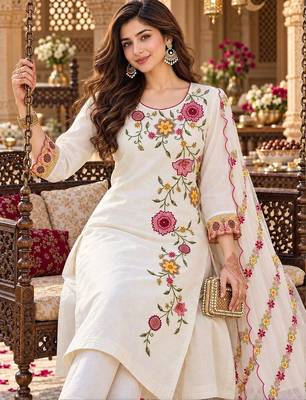 women floral embroidered thread work kurta with trousers & dupatta 3