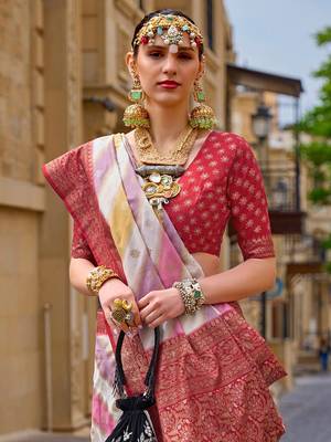 Pink woven design zari silk blend banarasi saree 3
