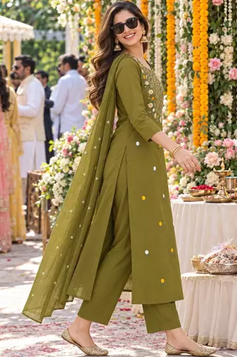 women ethnic motifs embroidered regular mirror work  cotton kurta with trousers & with