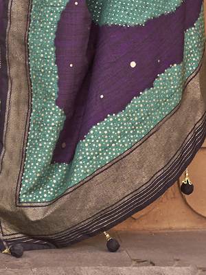 Purple purple & green geometric woven design zari saree 4