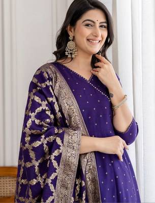 women ethnic motifs printed angrakha kurta with trousers & with dupatta 2