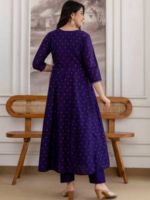 women ethnic motifs printed angrakha kurta with trousers & with dupatta 4