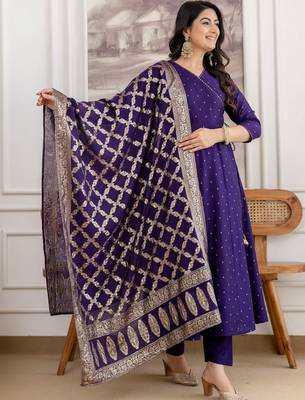 women ethnic motifs printed angrakha kurta with trousers & with dupatta 7