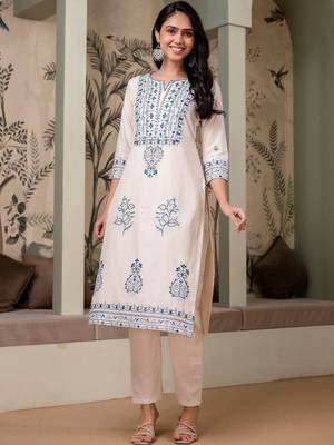 women ethnic motifs embroidered regular thread work  cotton kurta with trousers 6