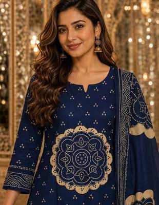 women ethnic motifs printed regular  cotton kurta with palazzos & with dupatta 3