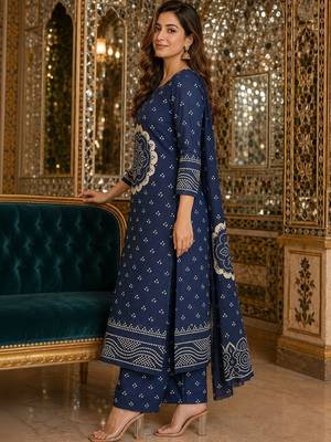 women ethnic motifs printed regular  cotton kurta with palazzos & with dupatta 4