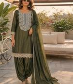 women ethnic motifs regular mirror work kurta with patiala & with dupatta