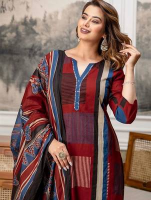 women printed regular  cotton kurta with palazzos & with dupatta 4