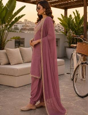 women ethnic motifs regular thread work kurta with patiala & with dupatta 4