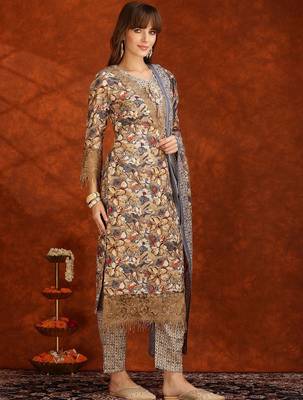 women floral printed regular thread work kurta with trousers & with dupatta 7