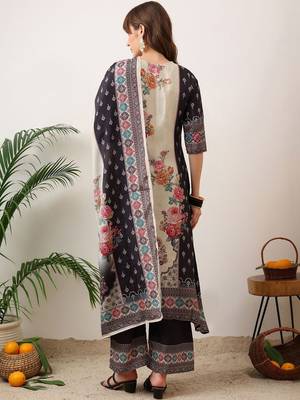 women floral printed regular thread work kurta with palazzos & with dupatta 3