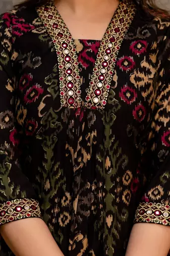 women ethnic motifs printed regular thread work kurta with trousers & with dupatta