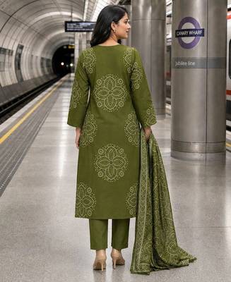 women ethnic motifs printed regular thread work  cotton kurta with trousers & with dupatta 3