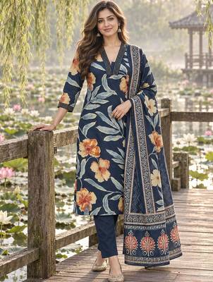 women floral printed regular  cotton kurta with trousers & with dupatta 1