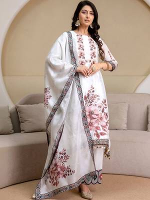 women floral printed regular kurta with trousers & with dupatta 5